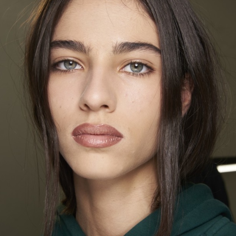  أفضل أنواع كريم العيون لهذا الموسم