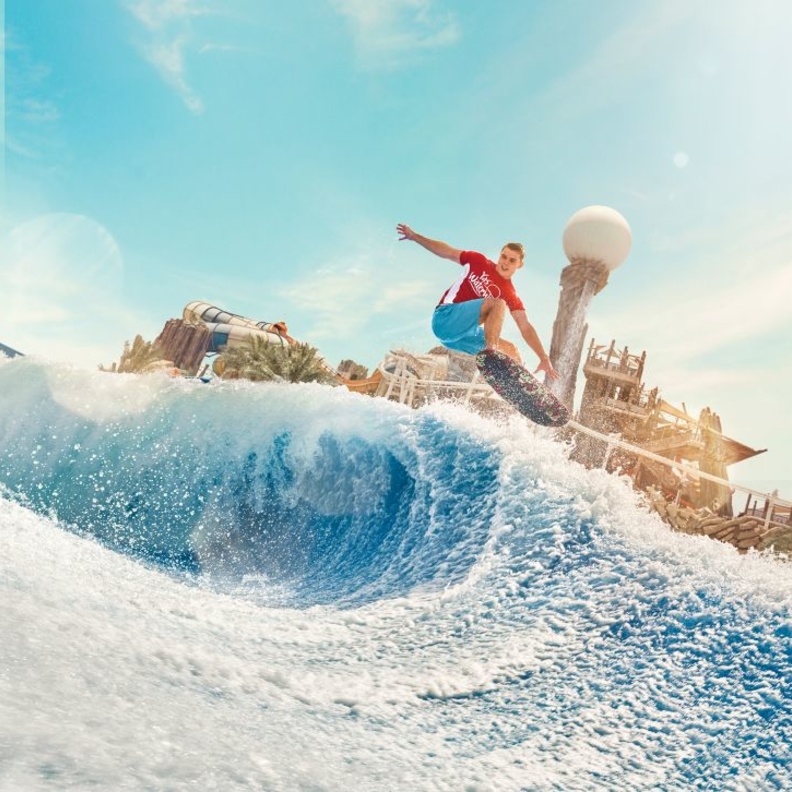 ياس ووتروورلد أبوظبي تنفرد بتجارب ترفيهية تجعل منها الوجهة الأمثل لعشاق المغامرات المائية