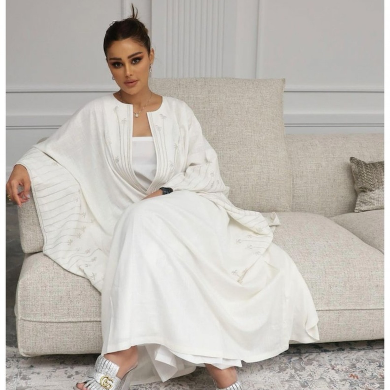 اطلالات رمضانية فاخرة من وحي عهود العنزي