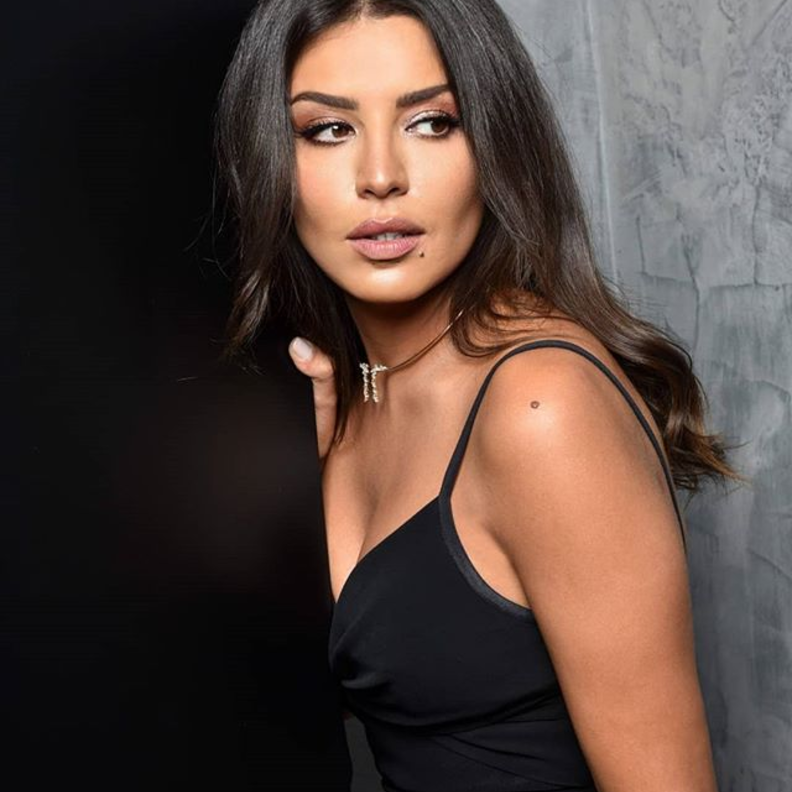 توقعات الأبراج للممثلة أمل بوشوشة