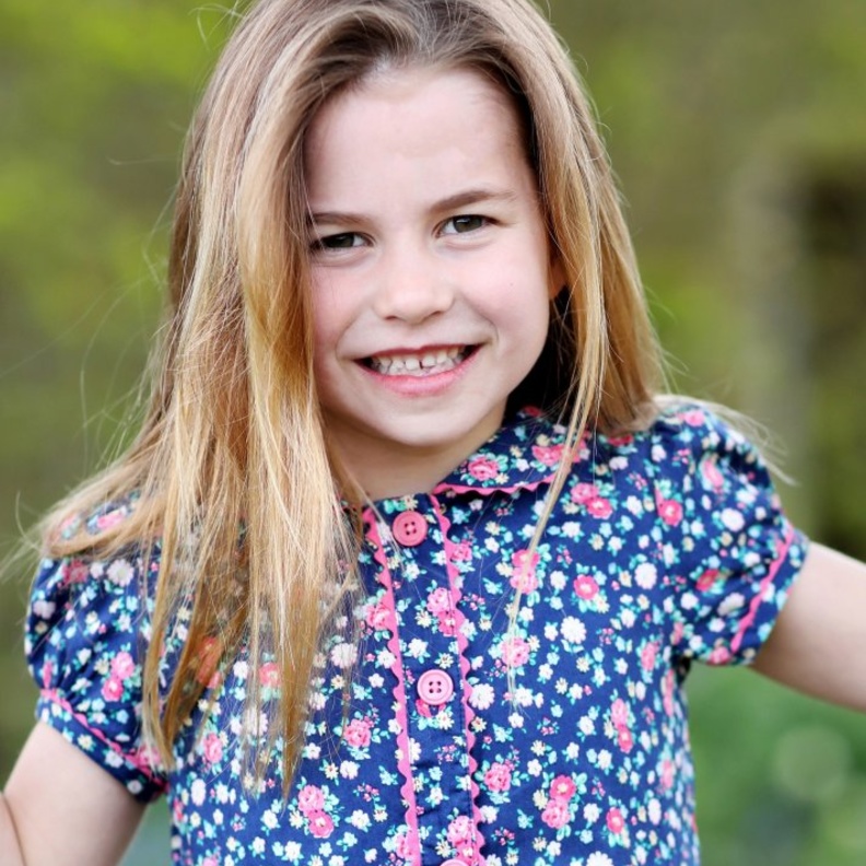 الأميرة شارلوت والأمير جورج في أنمير هول في نورفولك 2015 