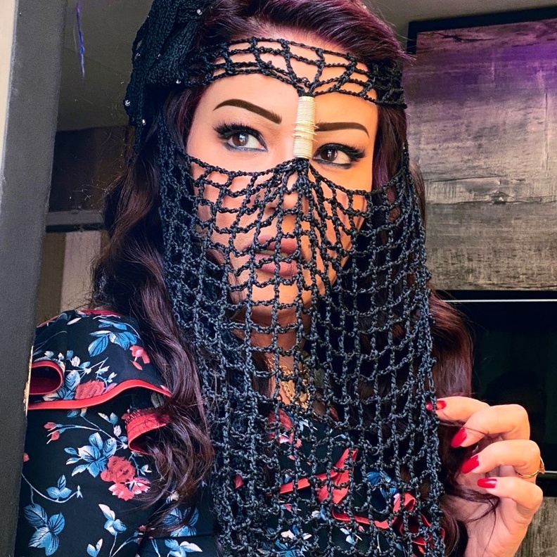 سمية الخشاب في حوار مع هي