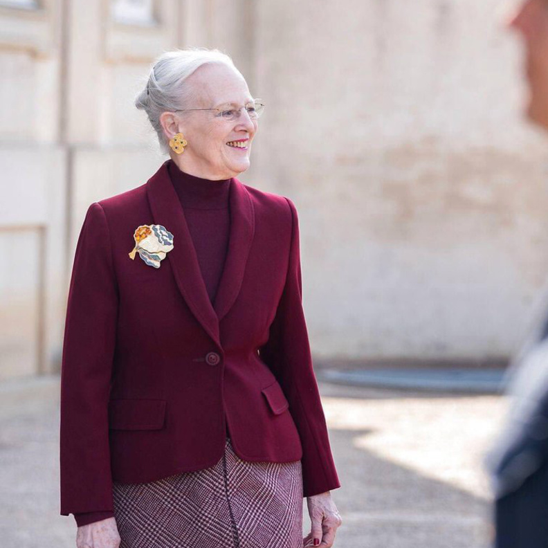 جولات الملكة مارغريت الثانية باليخت الملكي