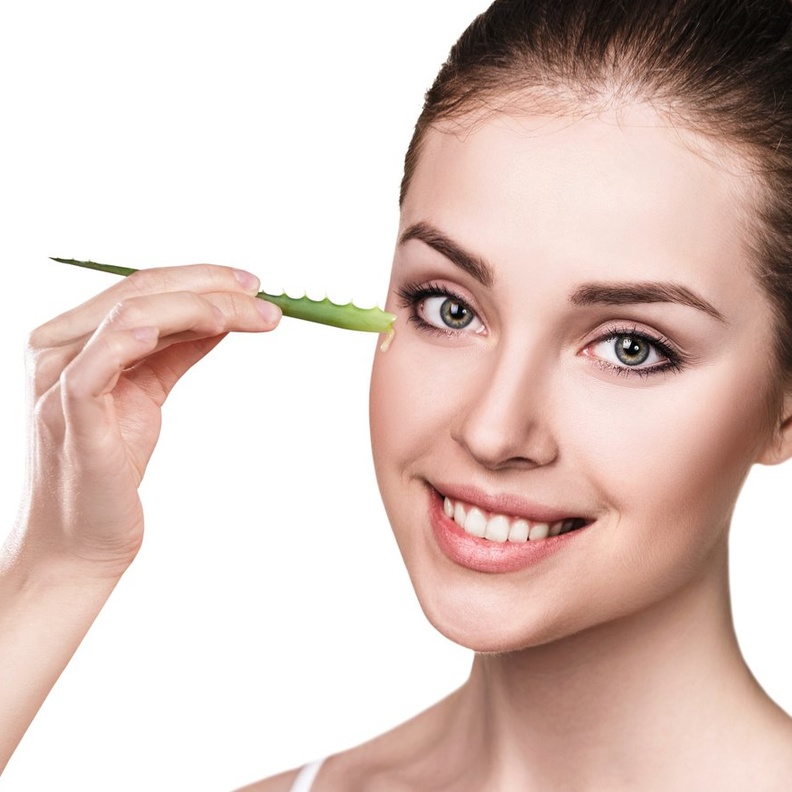  الألوفيرا يعمل على زيادة إنتاج الكولاجين في البشرة