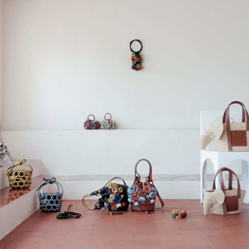 تشكيلة ويڤز من لويفي بالتعاون مع دار سوثزبيز