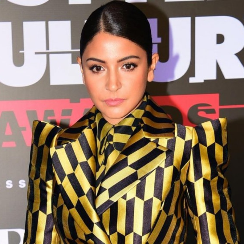 نجوم ومشاهير بوليوود يهنئون أنوشكا شارما بعيد ميلادها