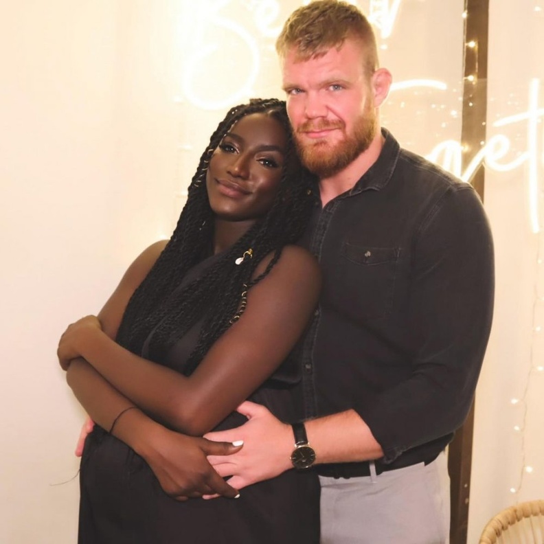 عبير سندر وزوجها