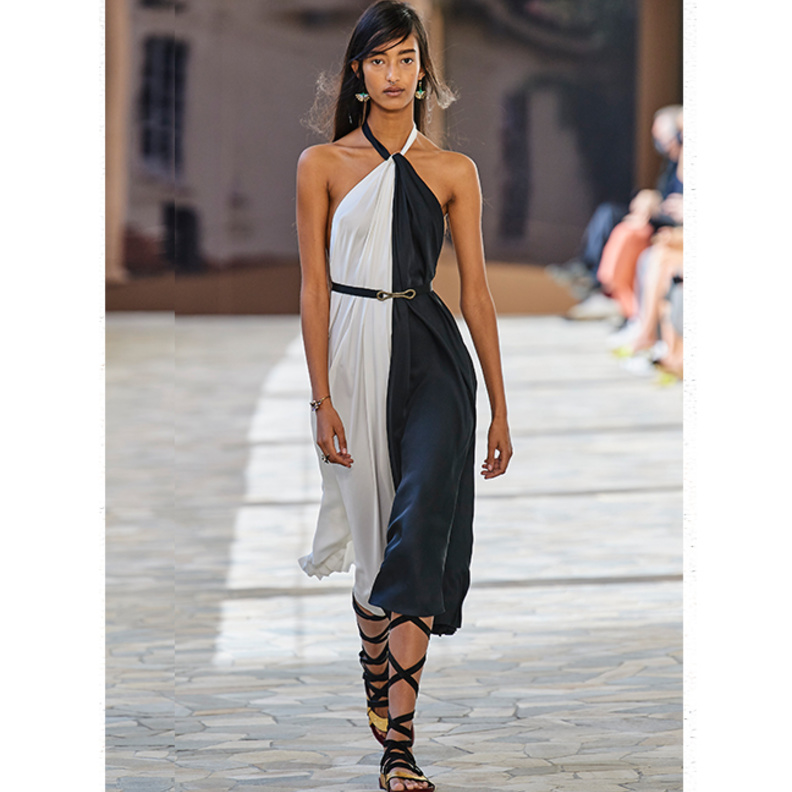 فساتين صيف 2021 بلوني الابيض والاسود من وحي Ports 1961