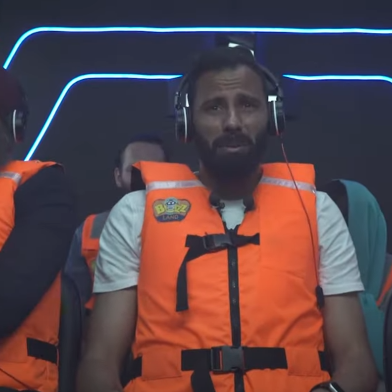 محمود جنش في رامز عقله طار