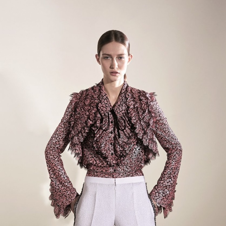 جلسة تصويرية خاصة بـ "هي" تحت عنوان أناقة بلا حدود مع CHANEL