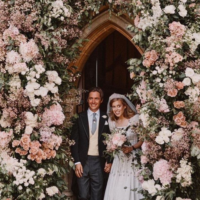 تعديل جديد على وثائق الزواج البريطانية