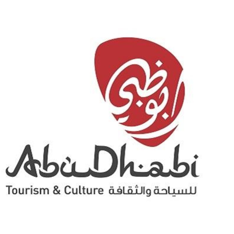 العديد من الحرف التراثية الإماراتية تهدف تلك المبادرات للحفاظ عليها 