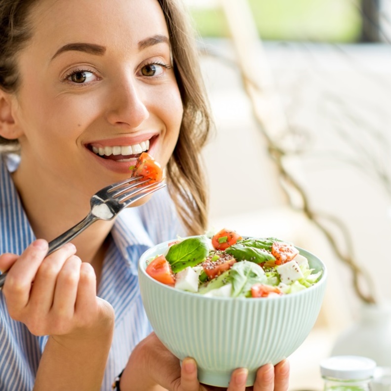 10 قواعد ذهبية لأكل صحي مُشبع بدون حرمان