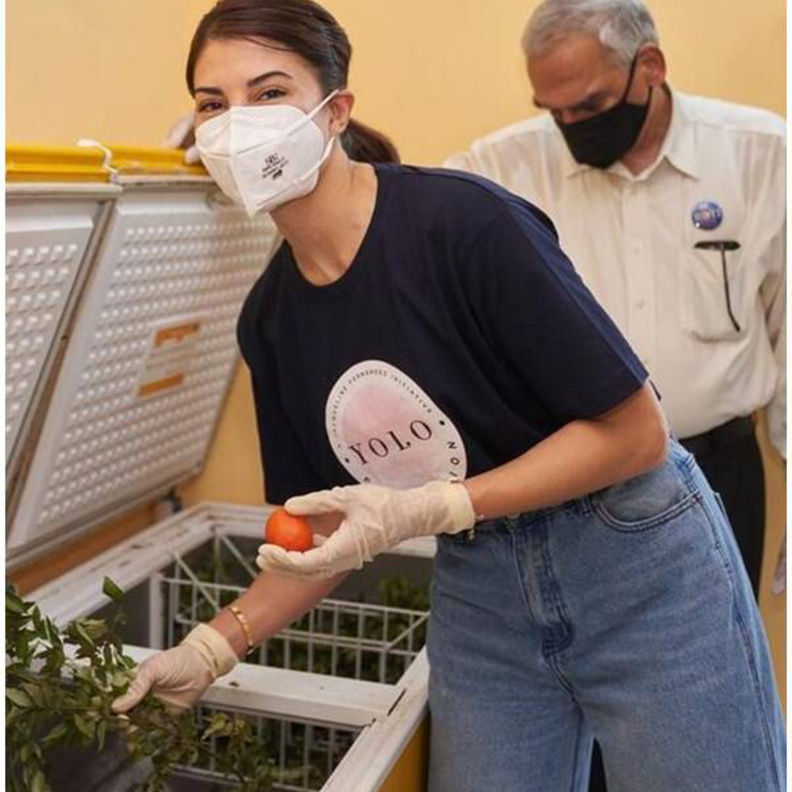 جاكلين فيرنانديز تطلق مبادرة لمساعدة متضرري كورونا