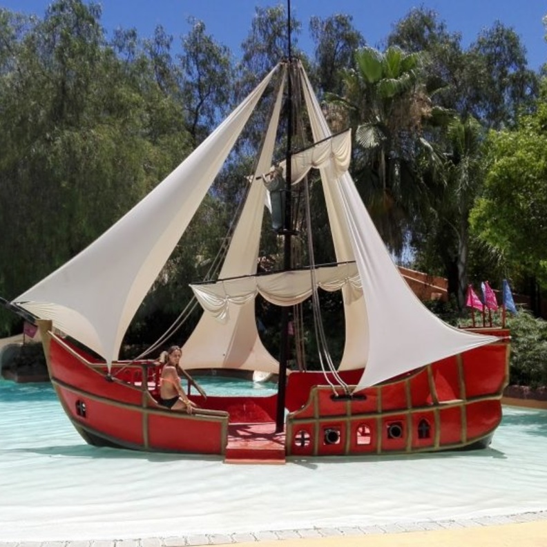 العيد في المغرب مدينة الملاهي المائية Oasiria، مراكش