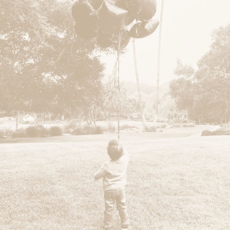 بمناسبة عيد ميلاد آرتشي.. ميغان وهاري يدعوان للتبرع من أجل لقاح الكورونا للدول الفقيرة