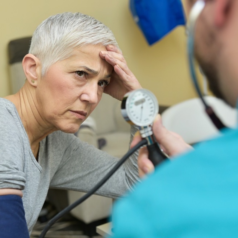 علامات نادرة تنذر بارتفاع ضغط الدم الخطير