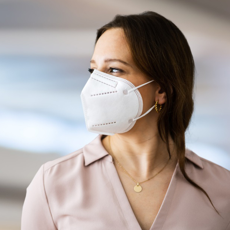 دراسة اماراتية تربط بين ظهور اعراض كورونا وطبيعة العمل