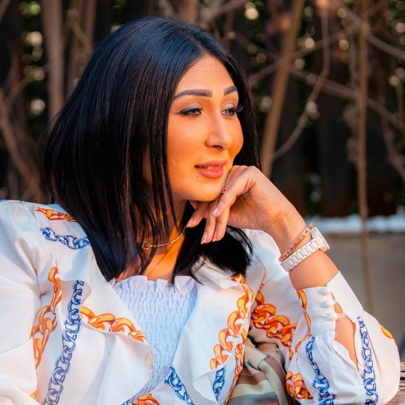 الفنانة إيمان العلي