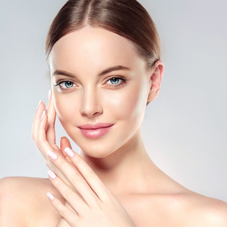  وصفات طبيعية لبشرة نضرة من دون مكياج قبل عيد الفطر