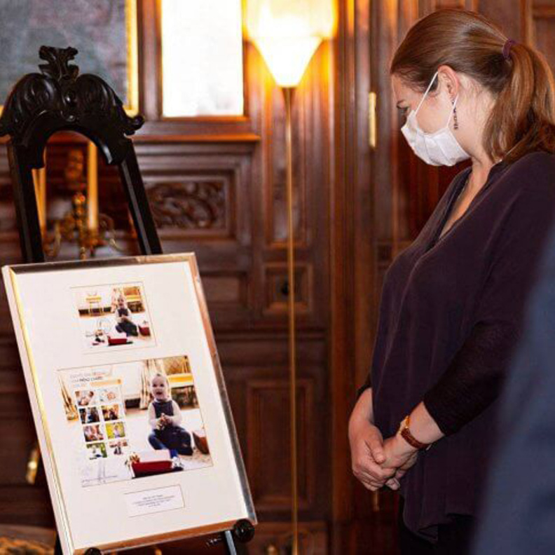 لوكسمبورغ تصدر طوابع تذكارية جديدة بمناسبة عيد الميلاد الأول للأمير تشارلز