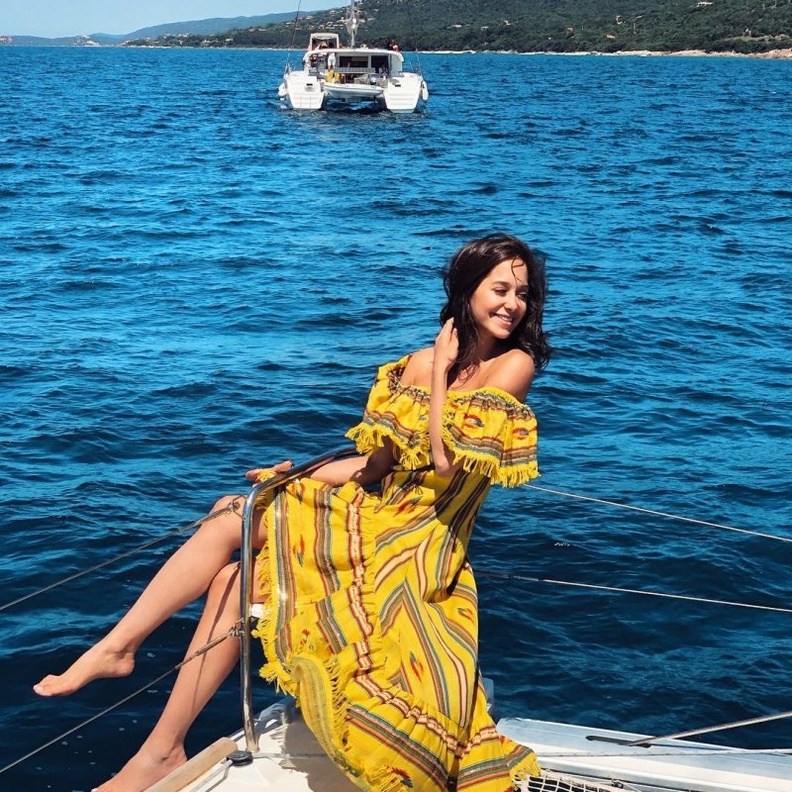 فساتين شهر العسل من لانا الساحلي