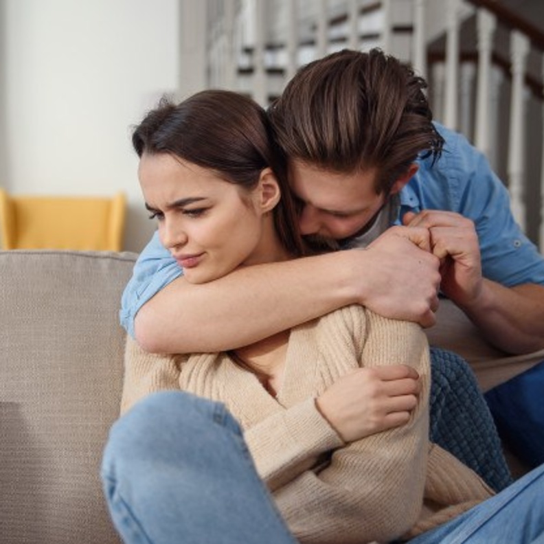 ابدأ الحديث دائما مع خطيبتك العنيدة بعبارات الثناء والمديح حتى في أوقات الخلاف