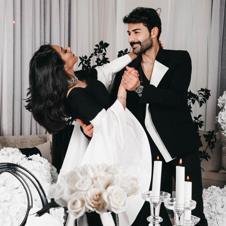 فرح الهادي وزوجها