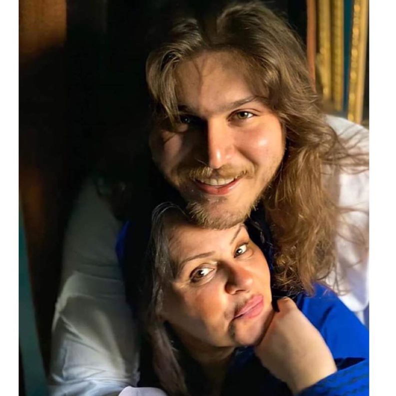 نادية العراقية ونجلها