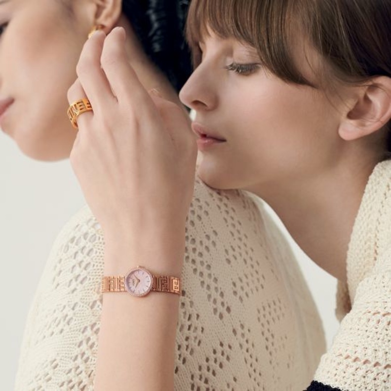إصدارات جديدة من ساعات يد Forever Fendi.. تصاميم أنيقة ممهورة بتوقيع الدار
