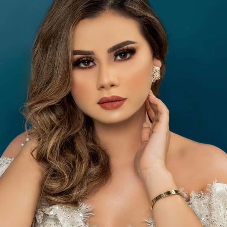 خطوبة منة عرفة