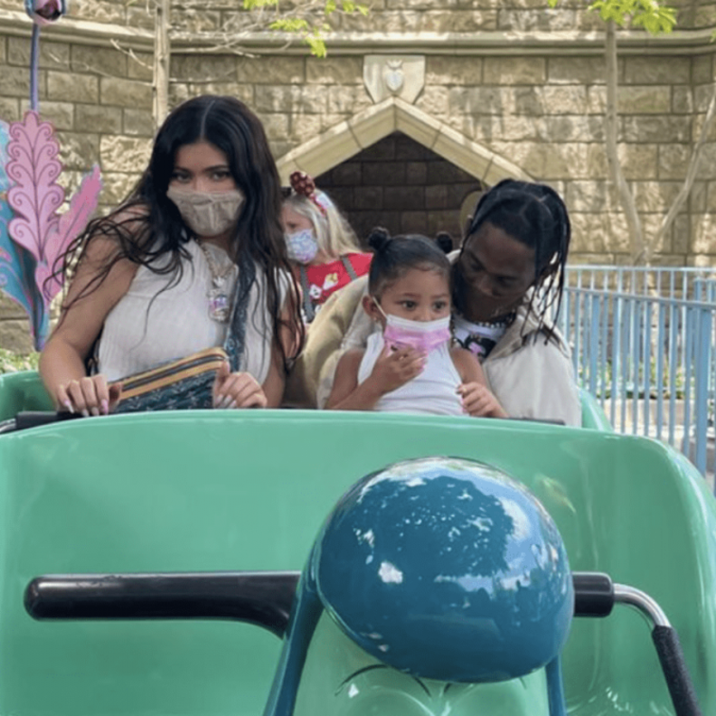 كايلي جينر و ترافيس سكوت و ستورمي