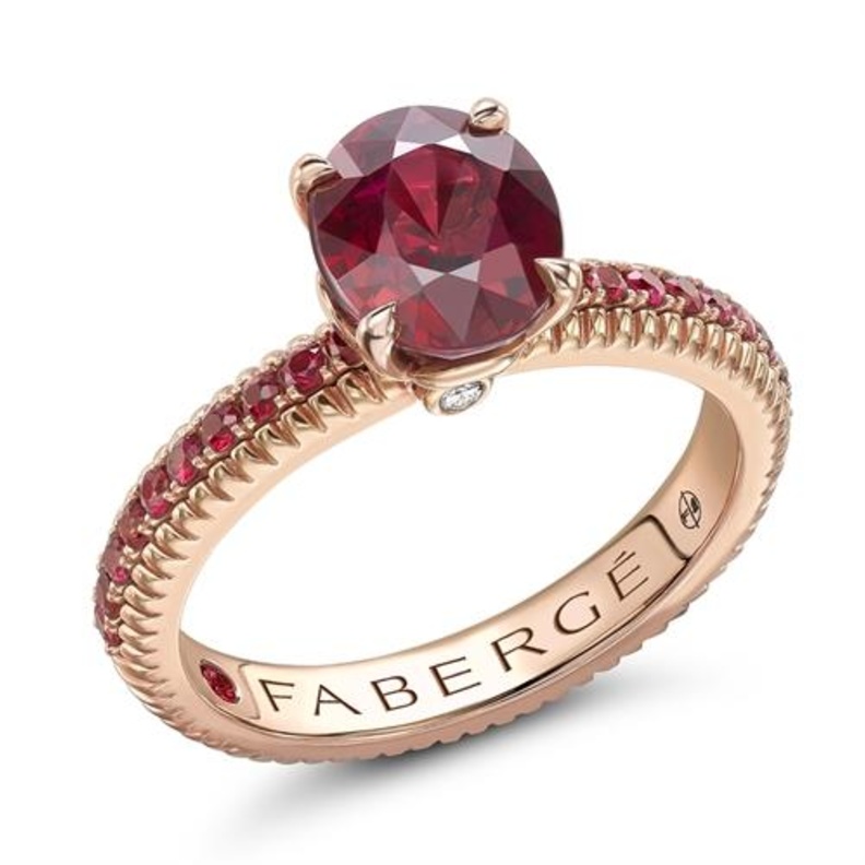  خاتم Colours of Love Rose Gold Ruby Fluted Ring with Ruby Shoulders من علامة المجوهرات فابريجيه Faberge