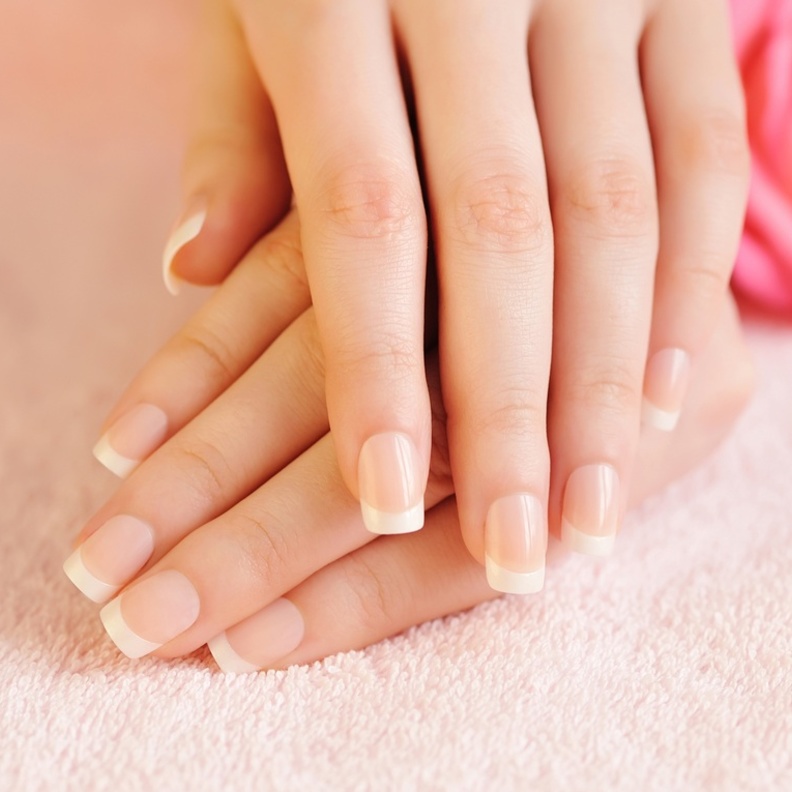 خلطات طبيعية خلال عنايتك باظافرك لتعزيز جمالها 2021