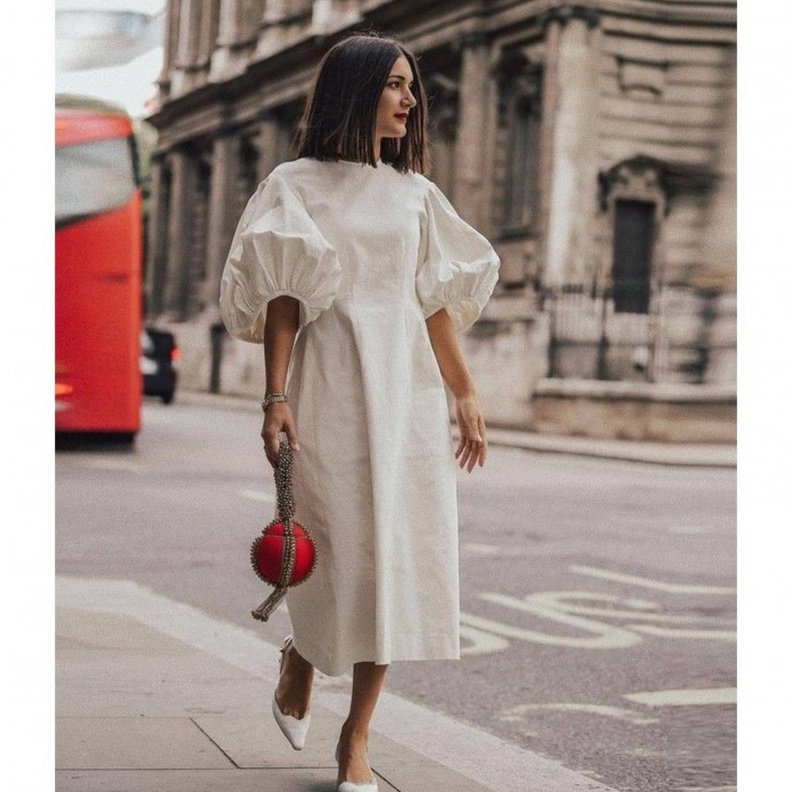 احدث موديلات فساتين باللون الابيض لاطلالات صيف 2021