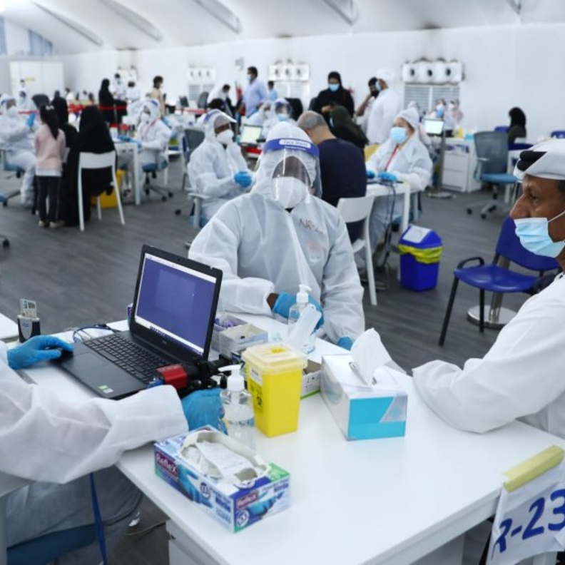  الإمارات تتجه لإدراج لقاح كورونا ضمن التطعيمات السنوية