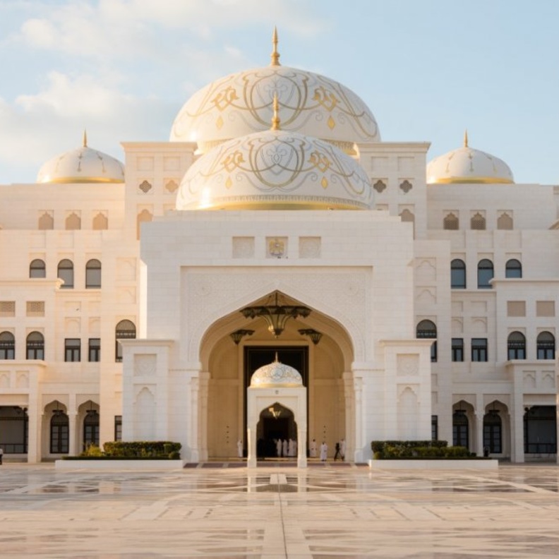 قصر الوطن.. تجربة تراثية حالمة في قلب أبوظبي