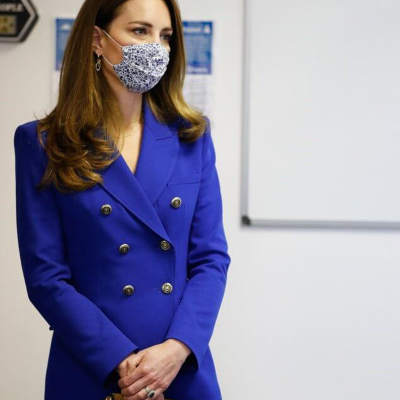 كيت ميدلتون تظهر بإطلالة بعلم اسكتلندا في مهمة رسمية بصحبة زوجها