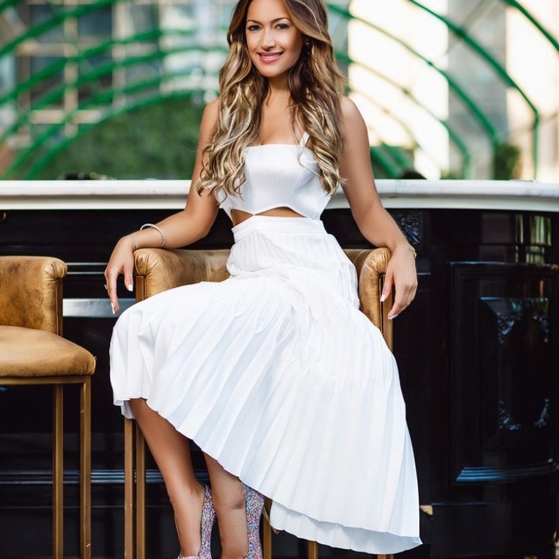 مصممه أحذيه دار  ArunaSeth 