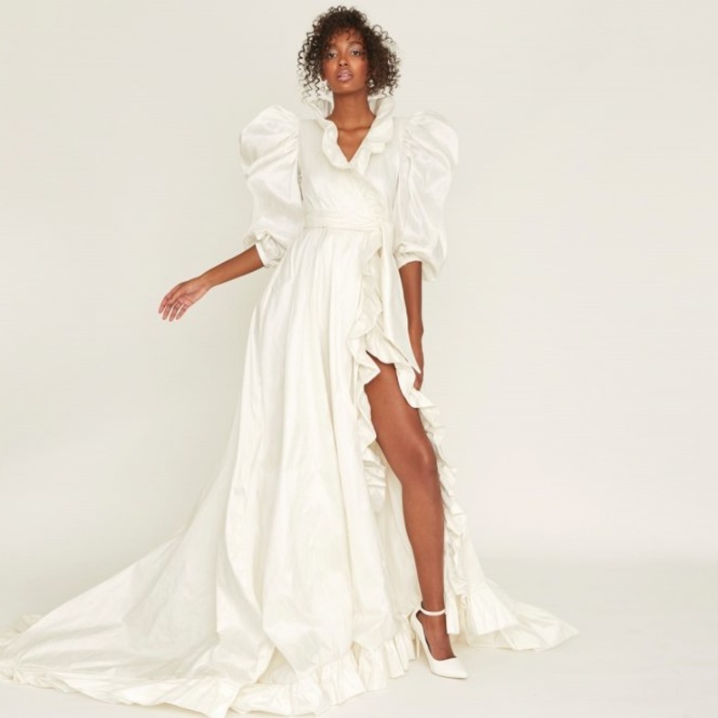 فساتين زفاف بأكمام منفوخة  odylyne