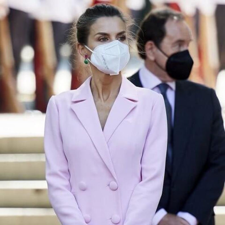 ملك وملكة إسبانيا يحضران فعاليات يوم القوات المسلحة الإسبانية