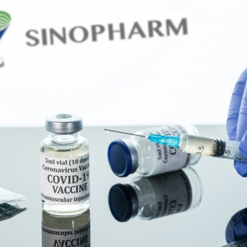 صحة أبوظبي توفر الجرعة الإضافية من لقاح سينوفارم بدون حجز مسبق