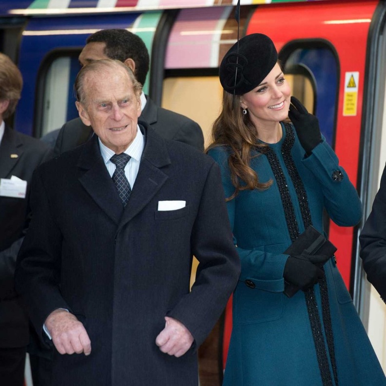 كيت ميدلتون بدأت في القيام بدور الأمير فيليب في الحفاظ على تماسك العائلة