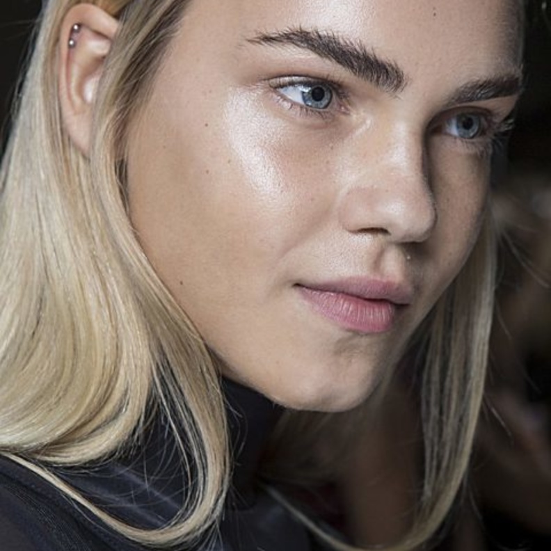  أفضل أنواع سيروم البشرة لهذا الموسم