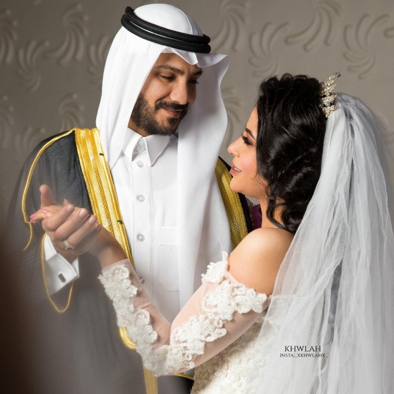  تصوير عروسين بكاميرا المصورة السعودية خوله الهوشان
