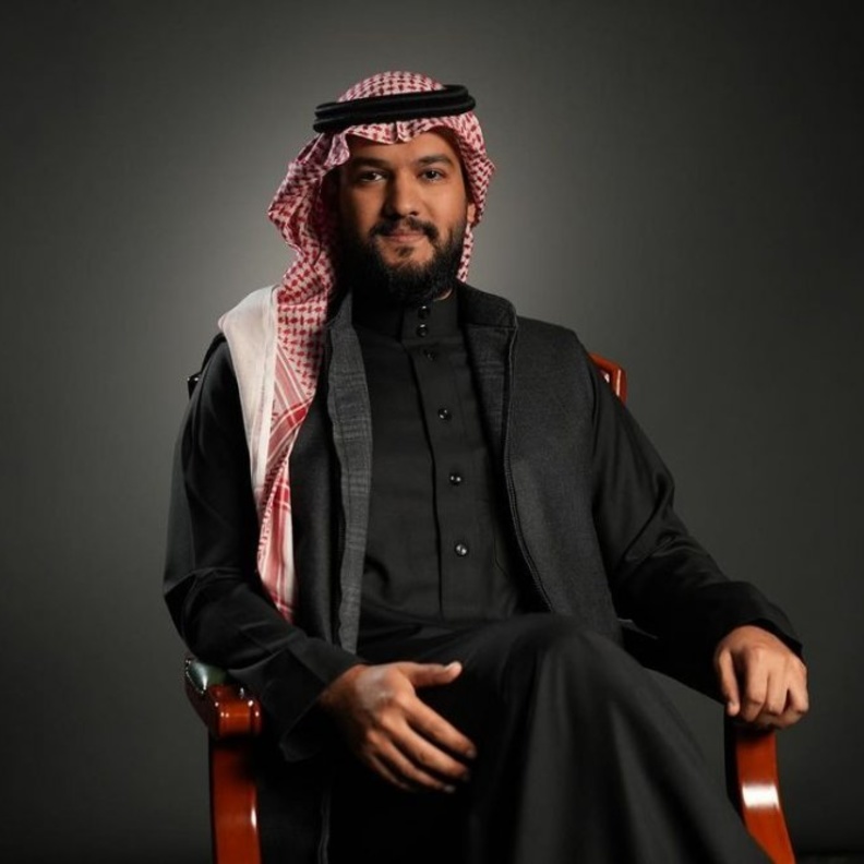  عمر الجريسي مقدم بودكاست سقراط وصاحب فكرة حكاية صورة 