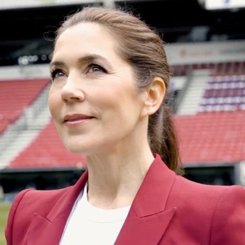 الأميرة ماري توجه رسالة دعم وتشجيع لمنتخب الدنمارك لكرة القدم