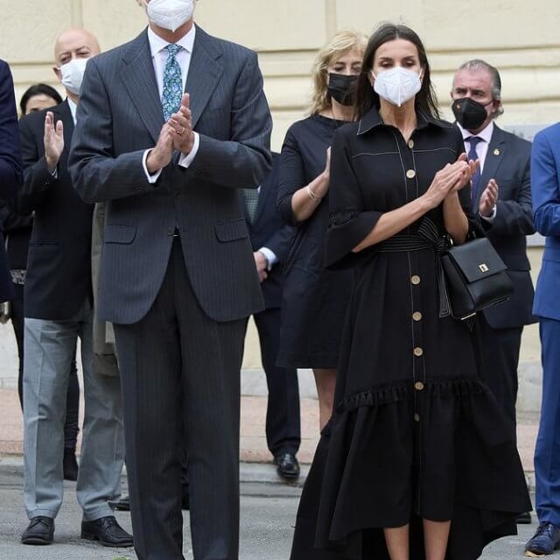 الملك فيليب والملكة ليتيزيا يفتتحان مركز تذكاري جديد