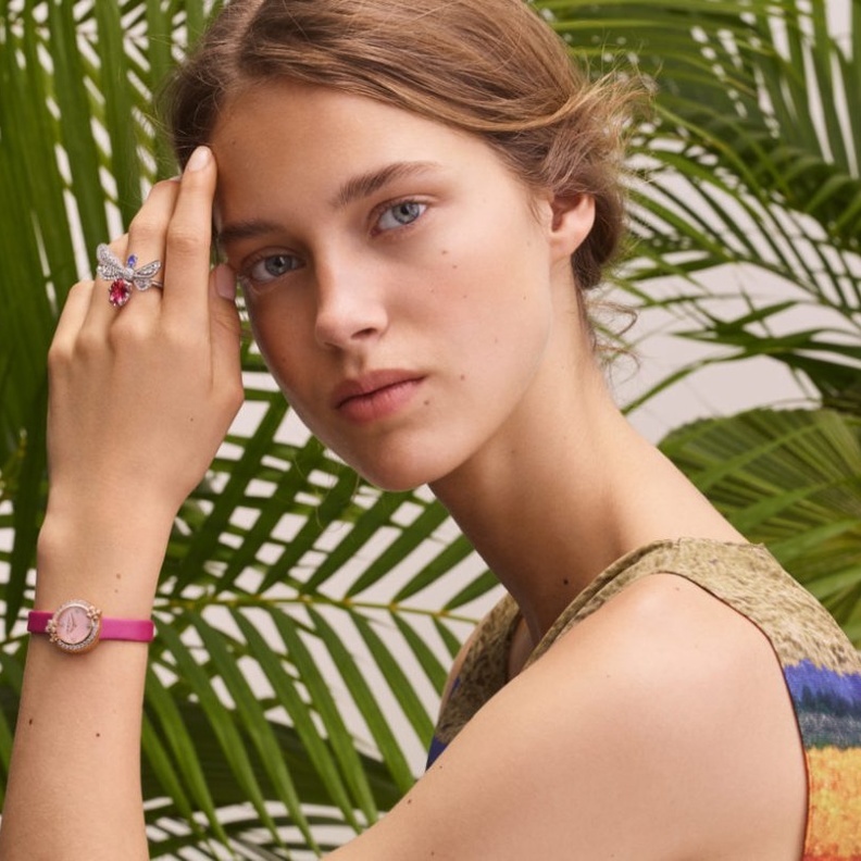  الساعات المشرقة لاطلالة الصيف