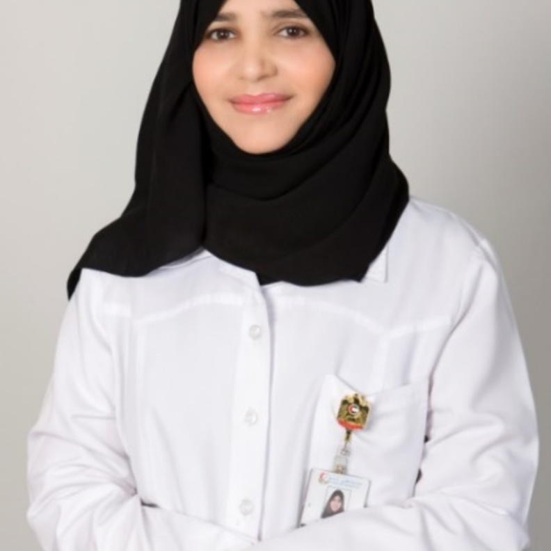 الطبيبة نسرين الخواجه.. أول إماراتية تحصل على درجة الدكتوراه في طب الأورام